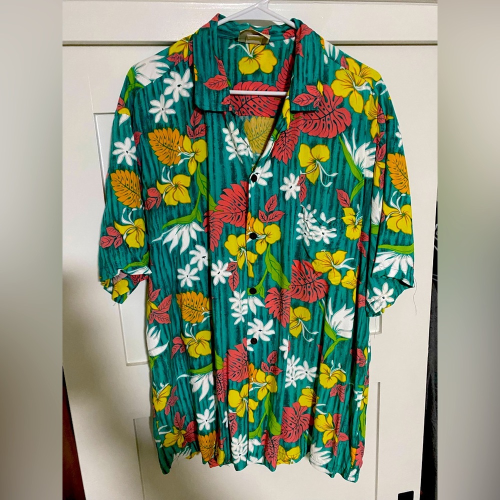 Authentic made in Hawaii  Silk Hawaiian shirt